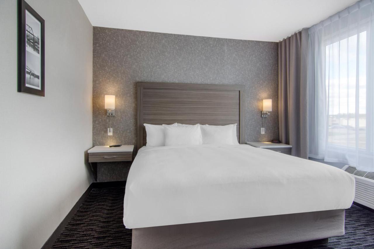 נורת' בטלפורד Comfort Inn & Suites מראה חיצוני תמונה