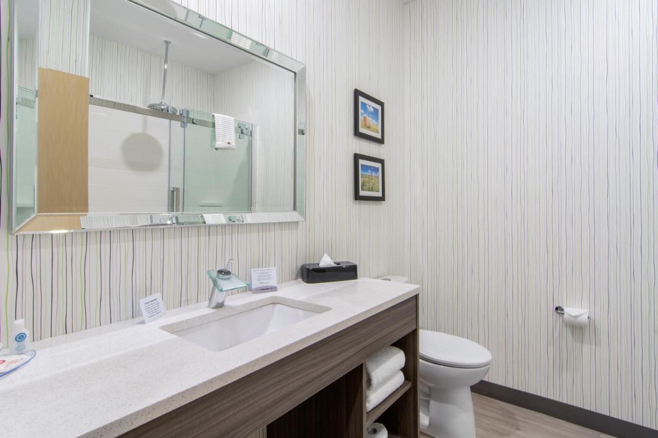 נורת' בטלפורד Comfort Inn & Suites מראה חיצוני תמונה