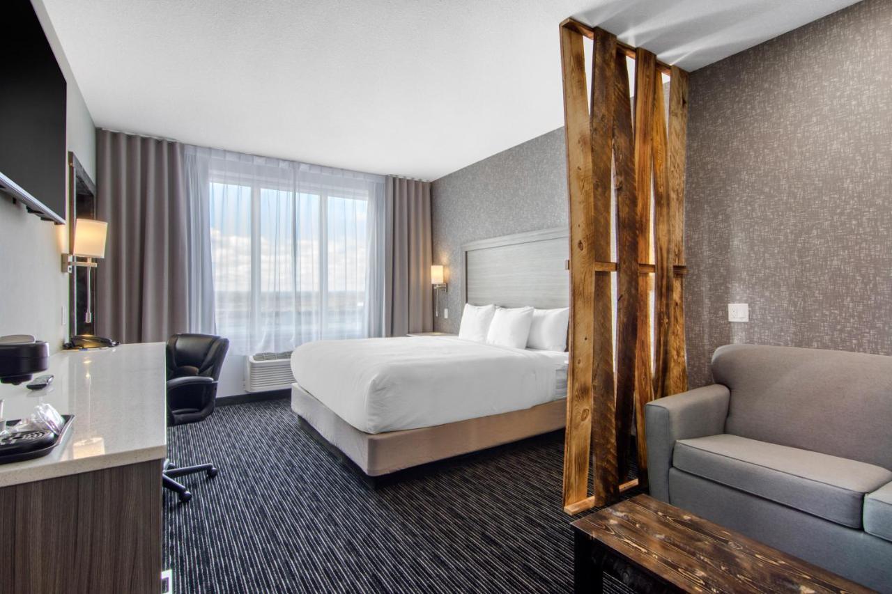 נורת' בטלפורד Comfort Inn & Suites מראה חיצוני תמונה