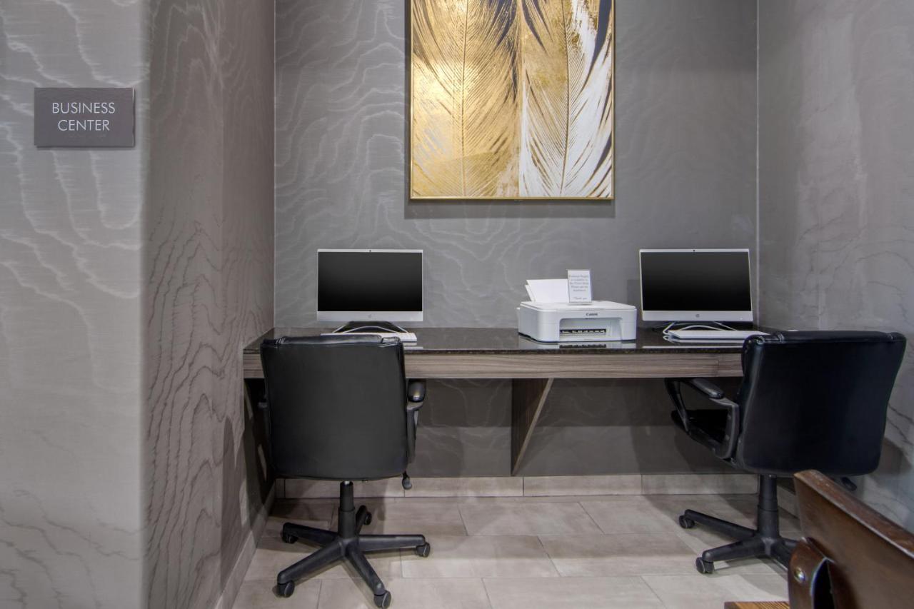 נורת' בטלפורד Comfort Inn & Suites מראה חיצוני תמונה